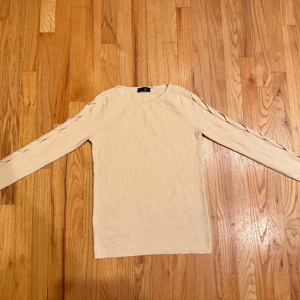 RARE Stella and Lorenzo Lattice Woven Cut-Out Sweater Beige Size Small